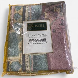 Vintage Retro Croscill Blouson Valance